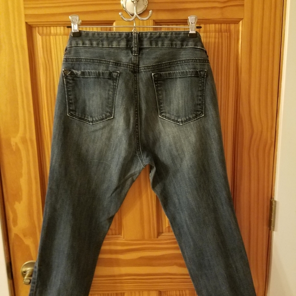 Capri Jeans - Picture 2 of 3